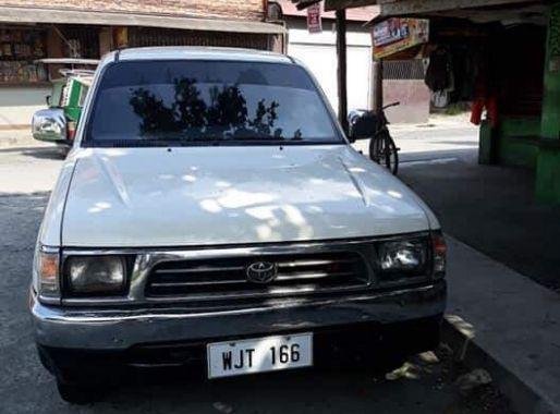 Selling Toyota Hilux 1999 Manual Diesel in Rodriguez