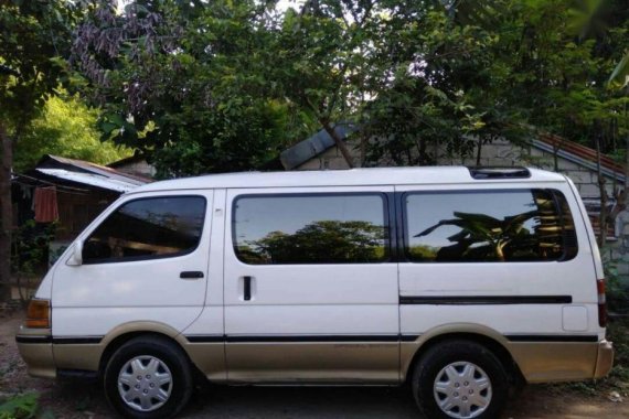 Selling 2004 Toyota Hiace Van for sale in Roxas