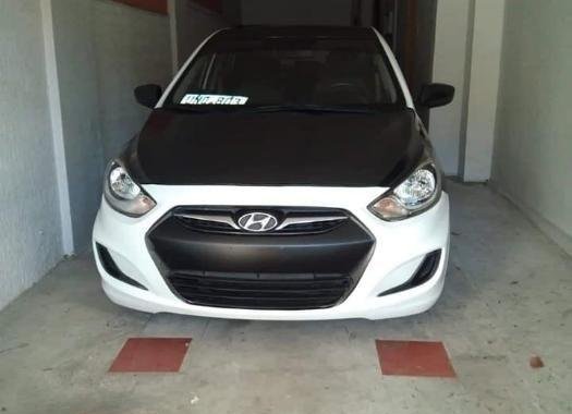 Selling Hyundai Accent 2013 Automatic Gasoline in Mandaluyong