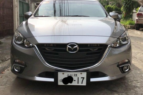 Selling 2016 Mazda 3 Hatchback in Manila