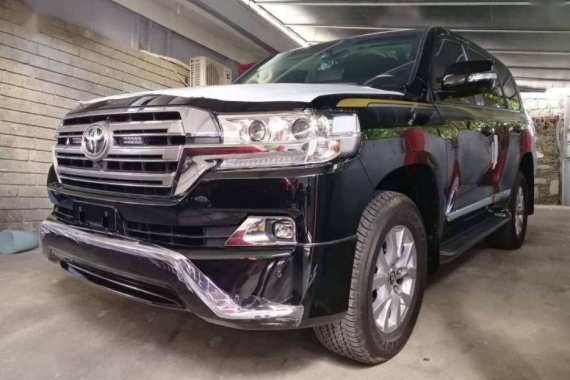Selling Brand New Toyota Land Cruiser 2019 