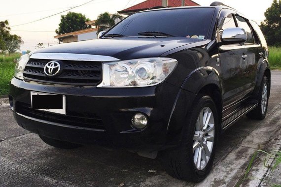 Selling Used Toyota Fortuner 2011 in Angeles