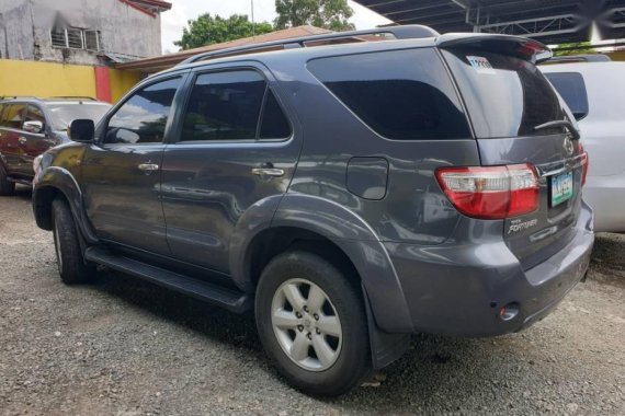 Selling Toyota Fortuner 2011 Automatic Diesel in Quezon City