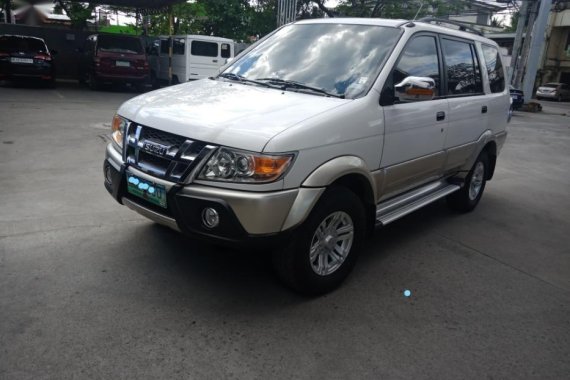 Sell 2nd Hand 2010 Isuzu Crosswind Automatic Diesel at 50000 km in Meycauayan