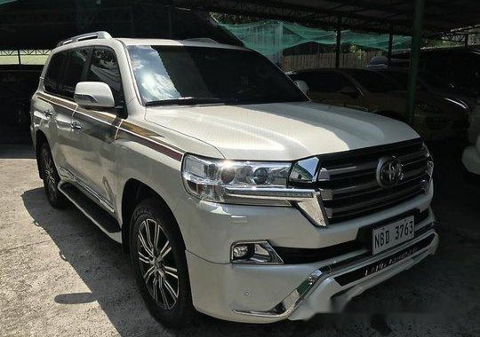 White Toyota Land Cruiser 2018 Automatic Diesel for sale in Quezon City