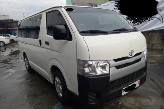 Used Toyota Hiace 2015 Manual Diesel for sale in Mandaluyong