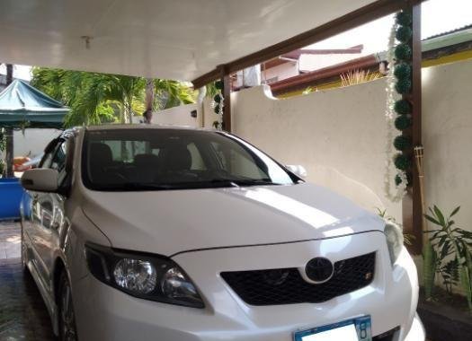 2010 Toyota Corolla Altis for sale in Las Piñas