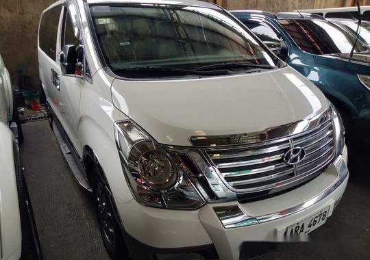 Selling White Hyundai Grand Starex 2015 for sale in Automatic