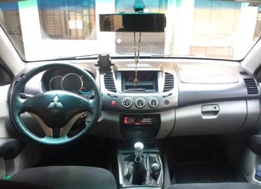 Mitsubishi Strada 2012 for sale