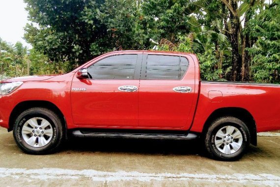 Sell 2nd Hand 2016 Toyota Hilux Automatic Diesel at 33000 km in Davao City