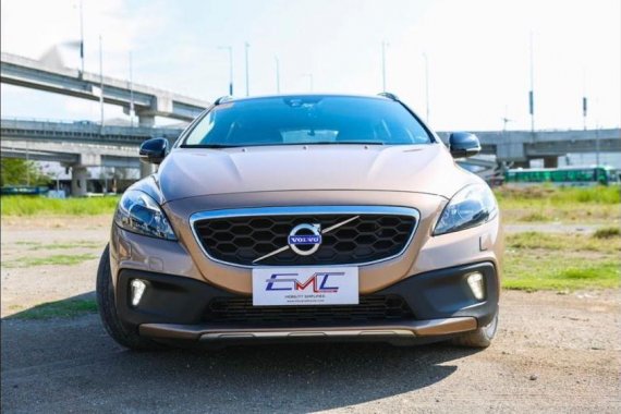 2nd Hand Volvo V40 2015 for sale in Quezon City