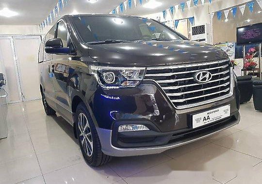 Selling Hyundai Grand Starex 2018 for sale 