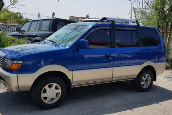 Selling 2nd Hand Toyota Revo 2001 Manual Diesel at 100000 km in Las Piñas