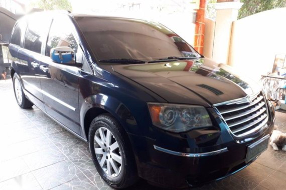 2010 Chrysler Town And Country for sale in Dasmariñas