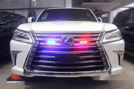 Selling White Lexus Lx 570 2018 for sale