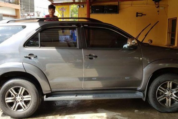 Selling 2nd Hand Toyota Fortuner 2012 Automatic Gasoline at 100000 km in Quezon City