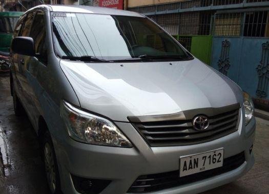 Selling 2nd Hand Toyota Innova 2014 in Manila