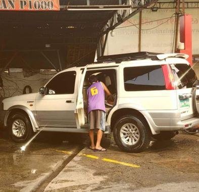 Selling 2nd Hand Ford Everest 2005 in Angeles