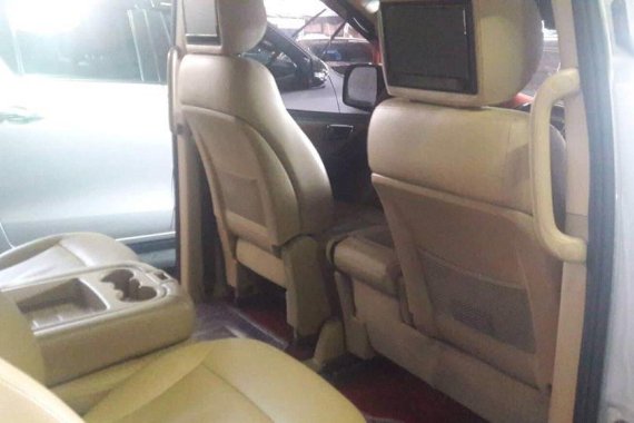 Gold Hyundai Starex 2015 at 30000 km for sale