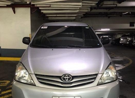 Selling Toyota Innova 2011 Manual Diesel in Makati