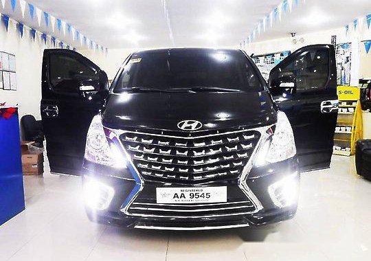 Selling Black Hyundai Grand Starex 2018 for sale