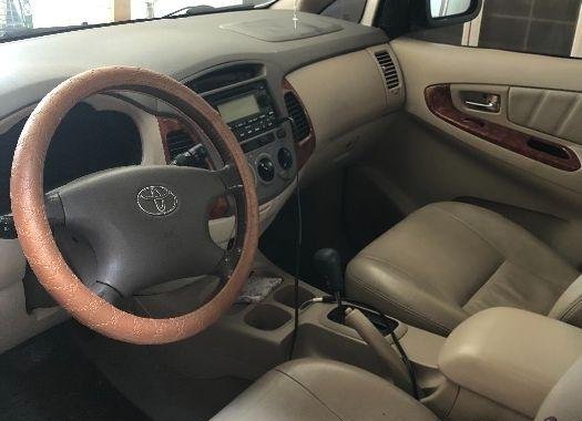 Selling 2nd Hand Toyota Innova 2008 Automatic Gasoline at 100000 km in Quezon City