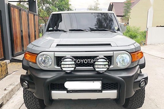 2nd Hand Toyota Fj Cruiser 2015 at 30000 km for sale