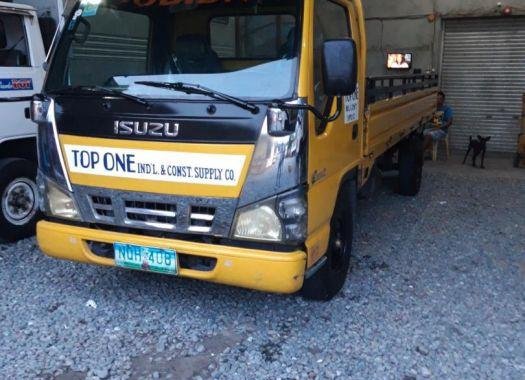 2nd Hand Isuzu Elf 2010 Manual Diesel for sale in Lipa