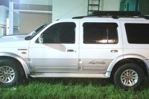 Selling 2nd Hand Ford Everest 2005 in Angeles