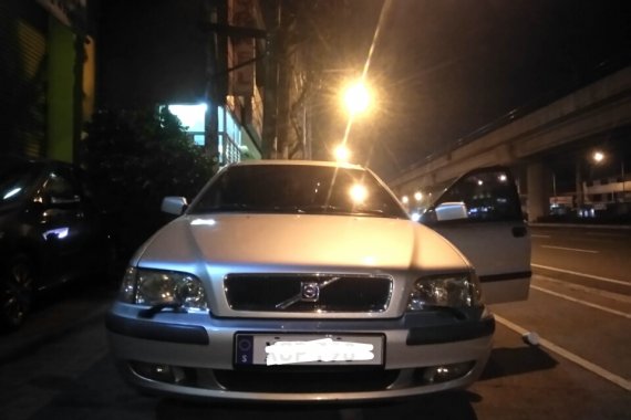 Sell 2nd Hand Volvo S40 2002 in Cainta 