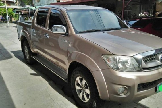 2nd Hand Toyota Hilux 2010 for sale in Imus