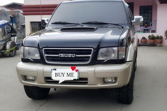 Selling 2004 Isuzu Trooper SUV in Malolos