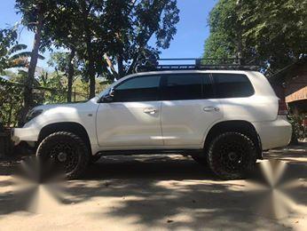 Selling 2nd Hand Toyota Land Cruiser 2008 Automatic Diesel at 110000 km in Batangas City