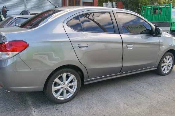 Selling Gray 2nd Hand 2016 Mitsubishi Mirage G4 98000 km
