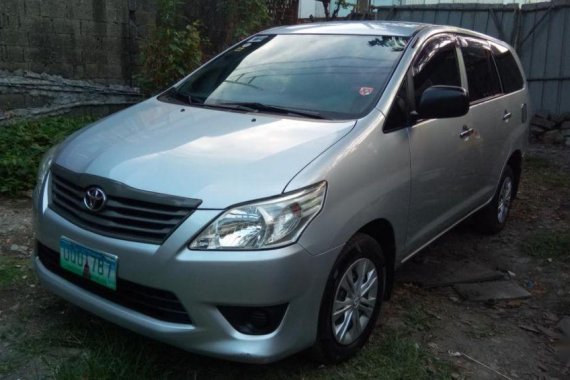 Selling Toyota Innova 2012 at 90000 km in San Juan