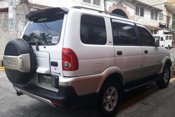 Selling 2nd Hand Isuzu Crosswind 2012 Automatic Diesel at 70000 km in Manila