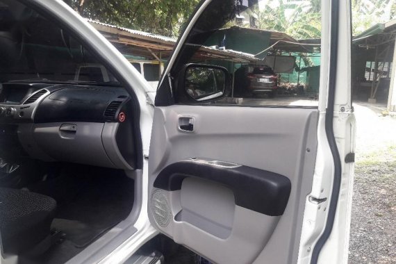 Selling Mitsubishi Strada 2013 at 80000 km in Valenzuela