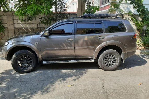 Selling Mitsubishi Montero 2012 Automatic Diesel in Las Piñas