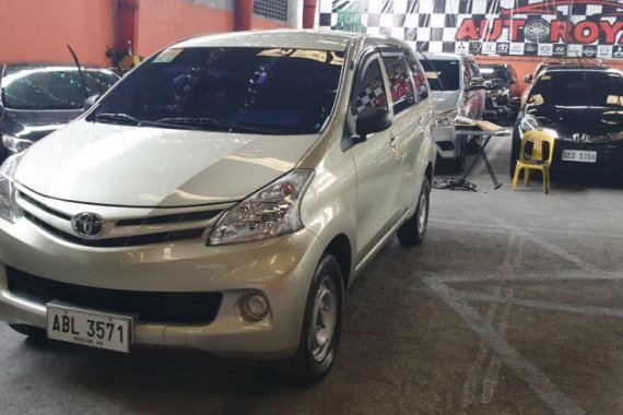 2nd Hand Toyota Avanza 2015 for sale in Quezon City