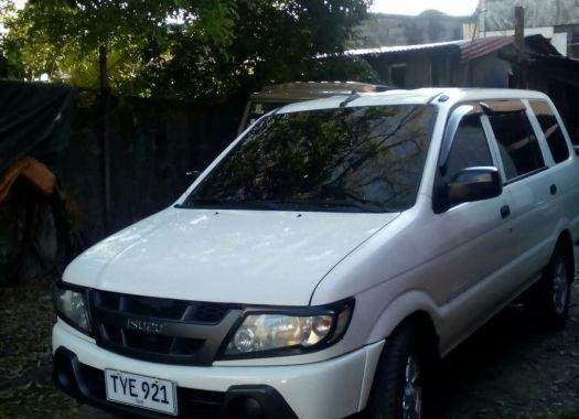 2nd Hand Isuzu Crosswind 2005 for sale in Navotas