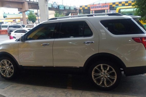 Selling Ford Explorer 2013 at 50000 km in Quezon City