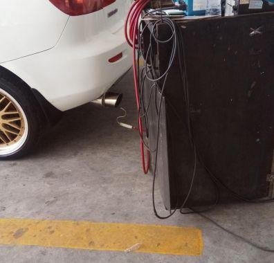 Selling 2nd Hand Mazda 3 2006 in Quezon City