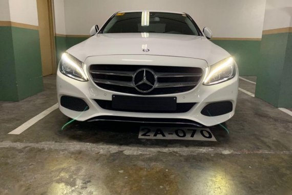 Sell 2nd Hand 2016 Mercedes-Benz C200 Automatic Gasoline at 23000 km in Makati