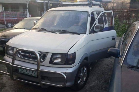 Selling 2nd Hand Mitsubishi Adventure 2001 in Rodriguez