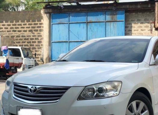 Selling Pearl White Toyota Camry 2009 in Manila