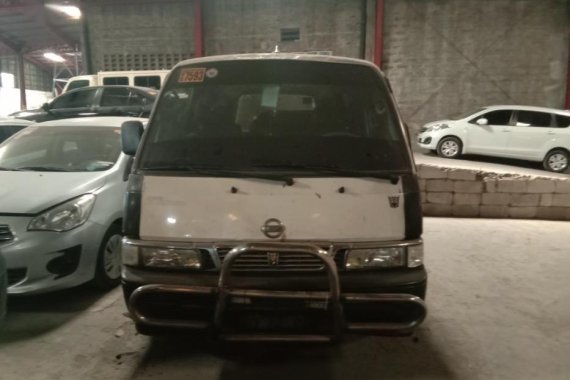 Sell 2nd Hand 2015 Nissan Urvan Van at 102412 km in Parañaque