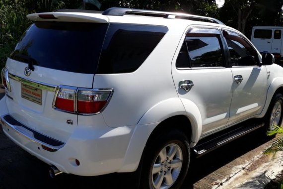 Selling Toyota Fortuner 2010 Automatic Diesel in Lipa