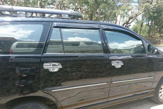 Selling Black Toyota Innova 2014 Manual Diesel in Paniqui