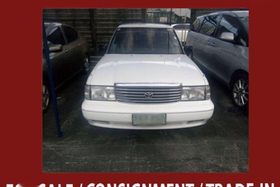 Selling White Toyota Crown 1993 in Parañaque