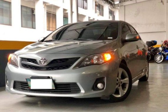 Selling 2nd Hand Toyota Altis 2012 in Manila